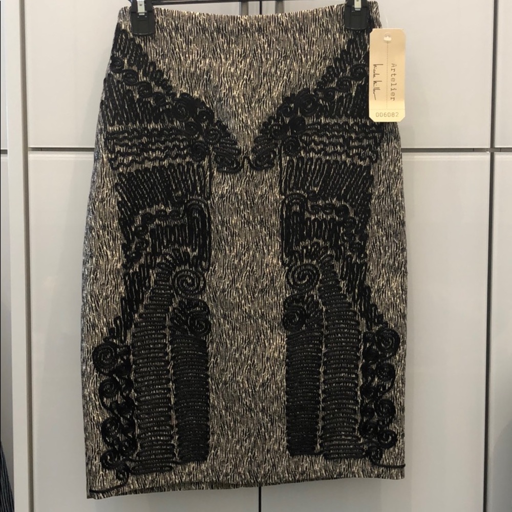 Nicole Miller black & gold skirt w/black ribbon